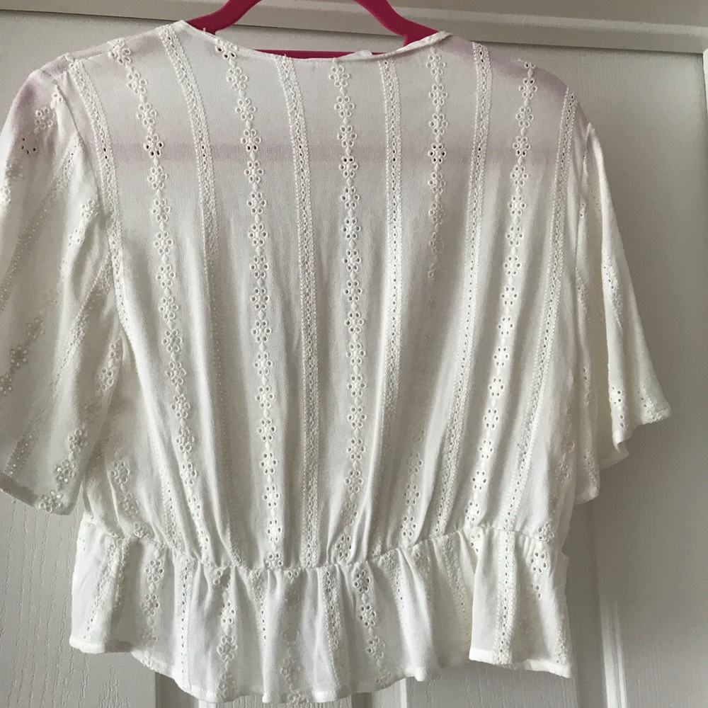 SOLD Lace ruffle tie crop top - Picture 4 of 8